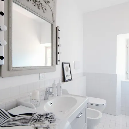 Apartment Solzago - By Myhomeincomo